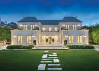 Palatial Luxury Mansion In Melbourne With Classical French Architecture